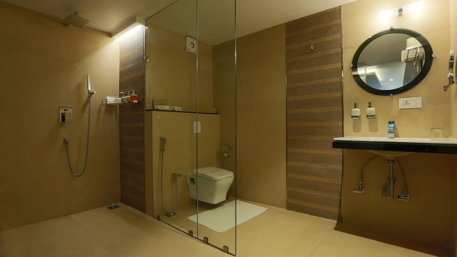 Hotel West Inn Residency Delhi International Airport New Delhi 3*,